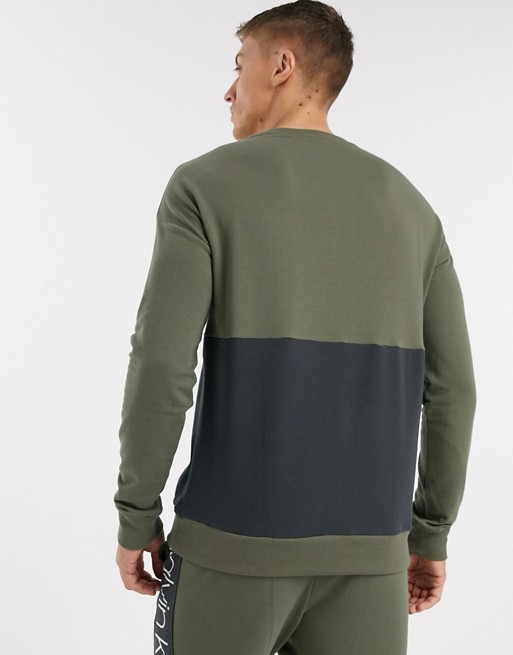 Calvin Klein – Bluza w kolorze khaki, SUIT 5; część zestawu ZZIZ