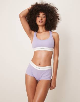 Calvin Klein - Boyshorts aus geripptem Modal in Flieder-Lila