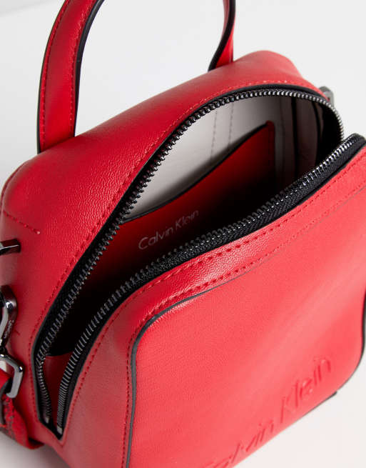 Calvin klein hot sale edge camera bag