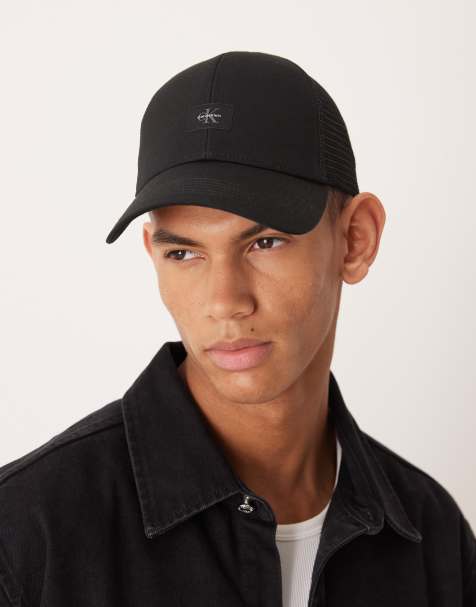 Calvin Klein - Cappellino nero con toppa con monogramma - view 1
