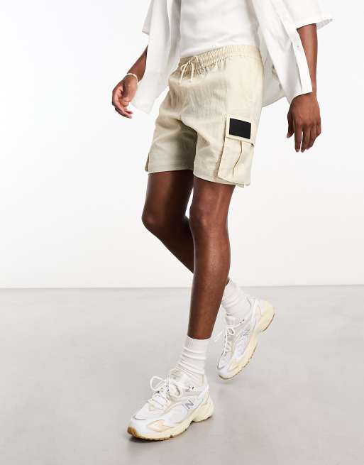 Calvin Klein – Cargo-Shorts aus Netzstoff-Ripstop in Beige 