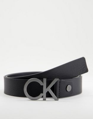  Calvin Klein - Ceinture en cuir réglable avec motif CK - Noir