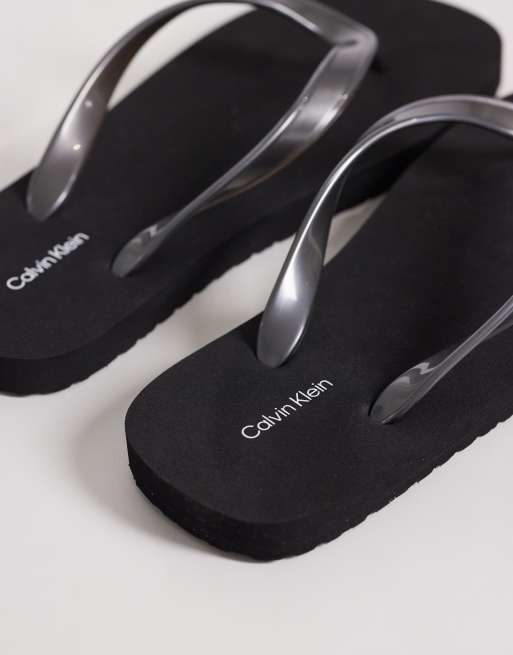 Calvin Klein - chanclas metalizadas negras, 4 de 4