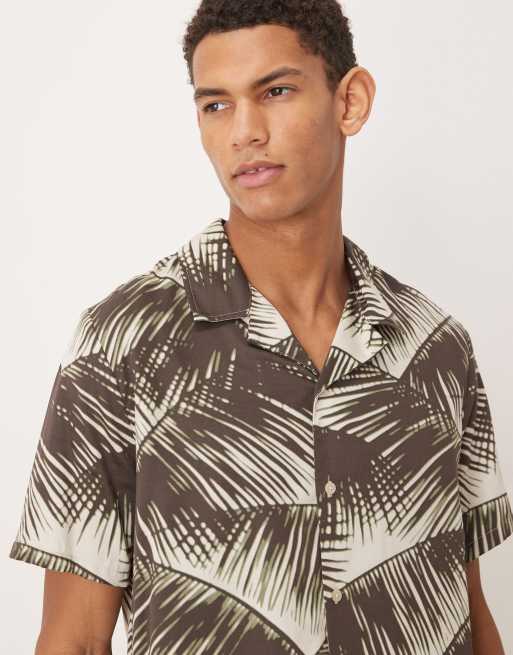 Calvin Klein - Chemise décontractée boutonnée à manches courtes et imprimé palmiers, 5 de 5