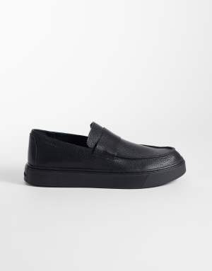 Calvin Klein chunky leather loafer in black