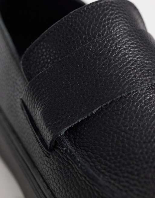 Calvin Klein chunky leather loafer in black, 3 of 4