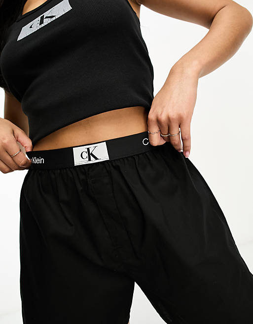 Calvin Klein – CK 96 – Pyjama aus Trägertop und Boxershorts in Schwarz |  ASOS
