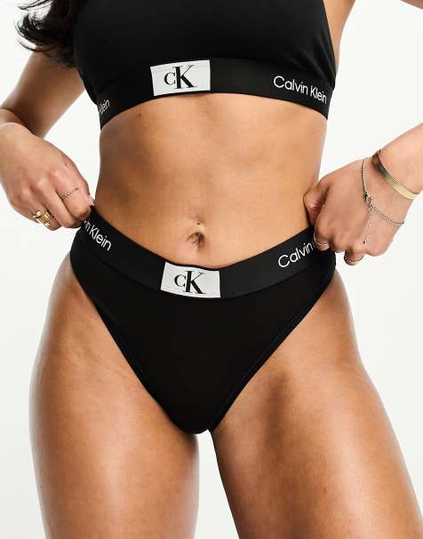 Calvin Klein Women's Invisibles Thong Panty, Silver Lock, Large :  : Clothing, Shoes & Accessories