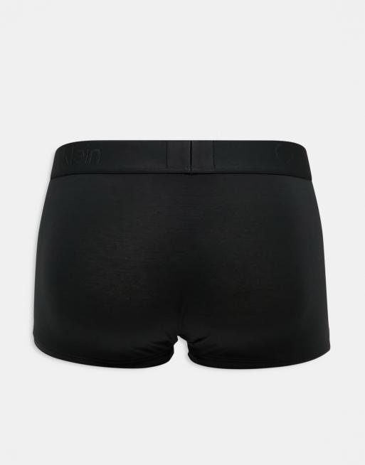 Calvin Klein – CK Black – 3er-Pack Unterhosen in Schwarz mit niedrigem Bund, 3 von 4