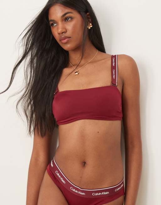 Calvin Klein – CK Meta Legacy – Bandeau-Bikinioberteil in Burgunderrot