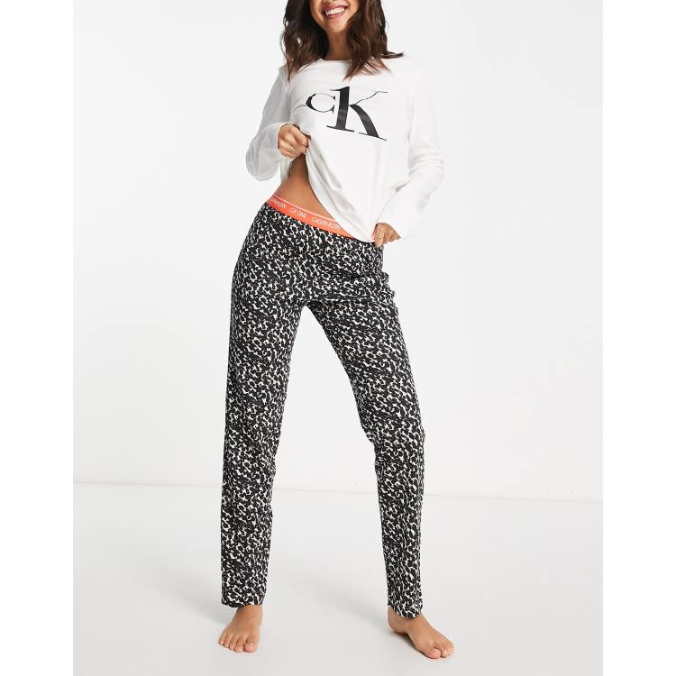 Calvin klein shop cow print jeans