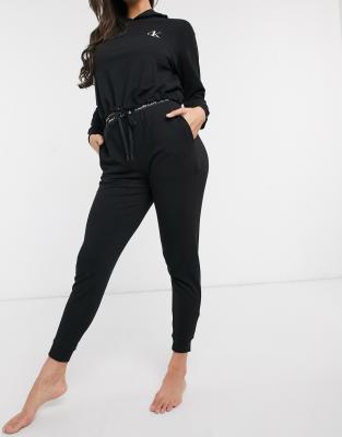 ck one jogger