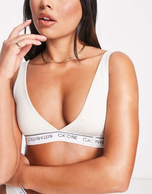 Calvin Klein - CK One - Ongevoerde triangel-bh in vervaagde rode druif