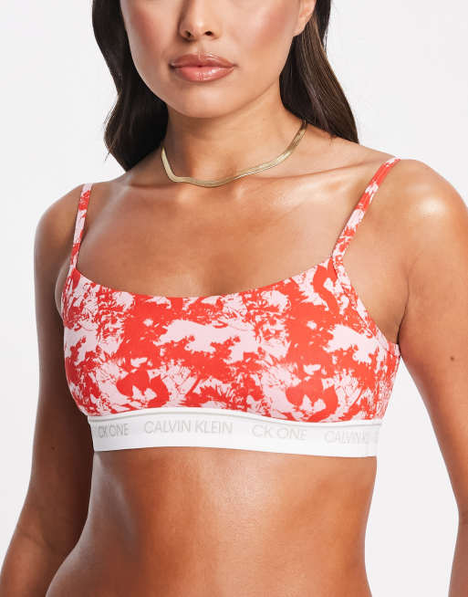 Calvin Klein – CK One – Różowa nieusztywniana braletka w kwiatowy wzór