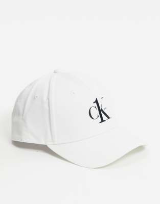 Кепка calvin klein. Кепка Кельвин Кляйн белая. Кепка Кельвин Кляйн оригинал. CK Calvin Klein кепка. Бейсболка Кельвин Кляйн женская белая.