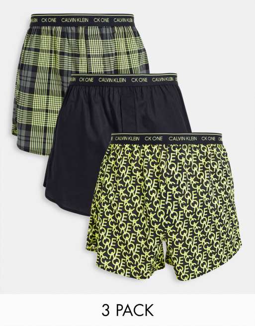 Calvin Klein - CK1 - Pakke med 3 par vævede boksershorts i gul/sort med print