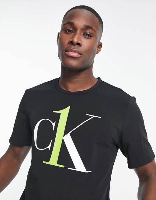 Calvin Klein - CK1 - T-shirt da casa nera con grafica