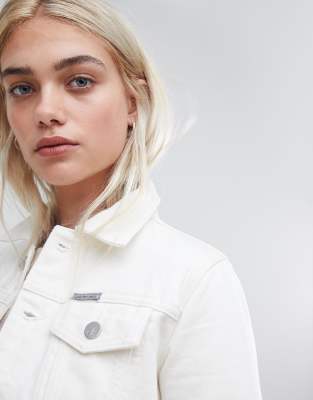 calvin klein clean line trucker