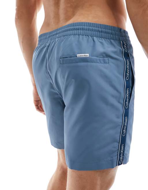 Calvin Klein - Core - Halflange zwemshort met trekkoord en logobies in blauw, 4 van 4