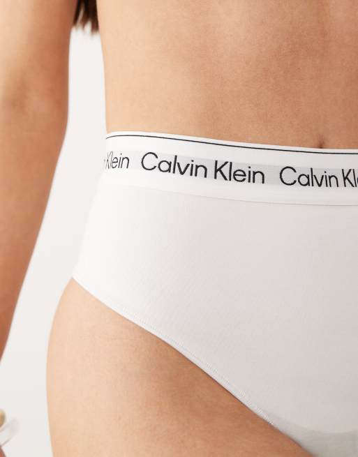 Calvin Klein - Corrigerend ondergoed - Icon - String van katoen en modal in wit, 3 van 4