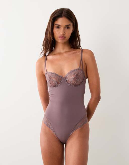 Calvin Klein - Corrigerend ondergoed - Sensual - Kanten body met stretch in bruin, 4 van 4