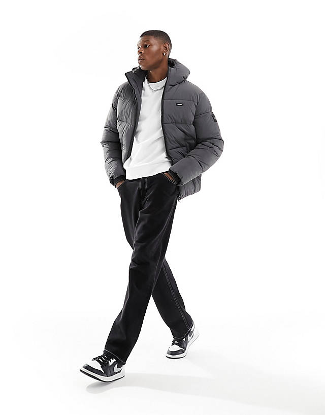 Calvin Klein - crinkle nylon puffer jacket in grey