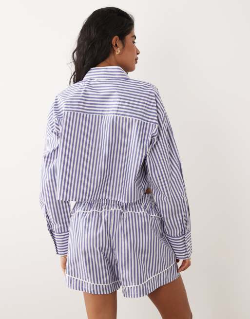 Calvin Klein - Cropped gestreept poplin overhemd met logo in blauw, deel van co-ord set, 4 van 4