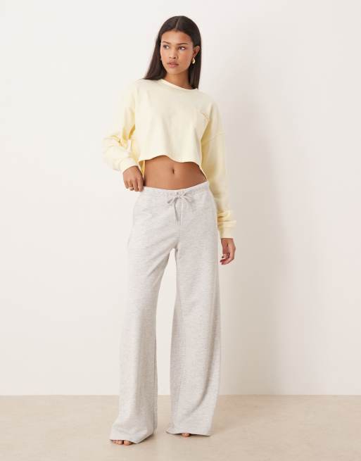 Calvin Klein cropped logo jersey sweatshirt in butter yellow, 2 of 4