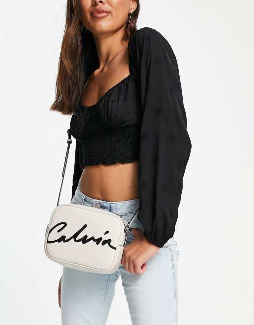 Calvin Klein Crossbody tas in wit ASOS