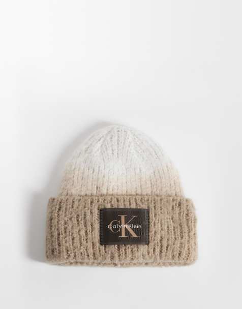 Calvin Klein czapka beanie z tkanym logo, prążkowana, w kolorze beżowo-kremowym - view 1