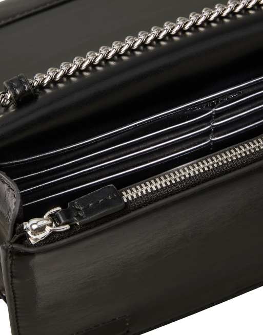 Calvin Klein – Czarna metaliczna mała torebka crossbody, 3 z 4