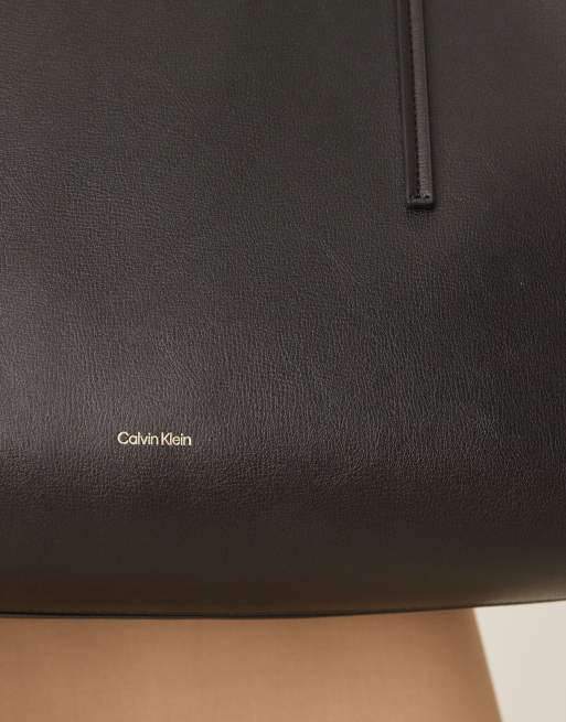 Calvin Klein – Czarna torba typu tote z saszetką i logo, 4 z 4
