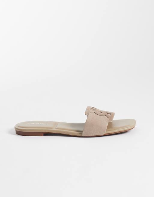 Calvin Klein – Eckige Sandalen aus Wildleder in Beige, 3 von 4
