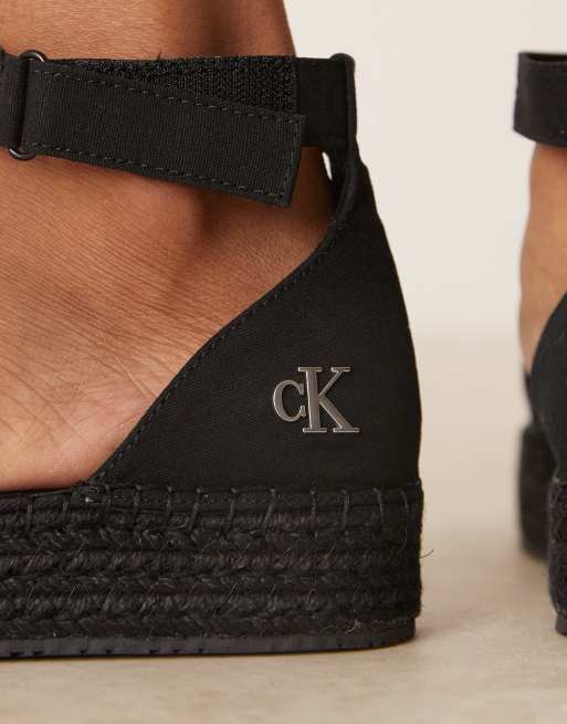 Calvin Klein – Espadrille-Sandalen in Schwarz mit flacher Plateausohle, 4 von 4