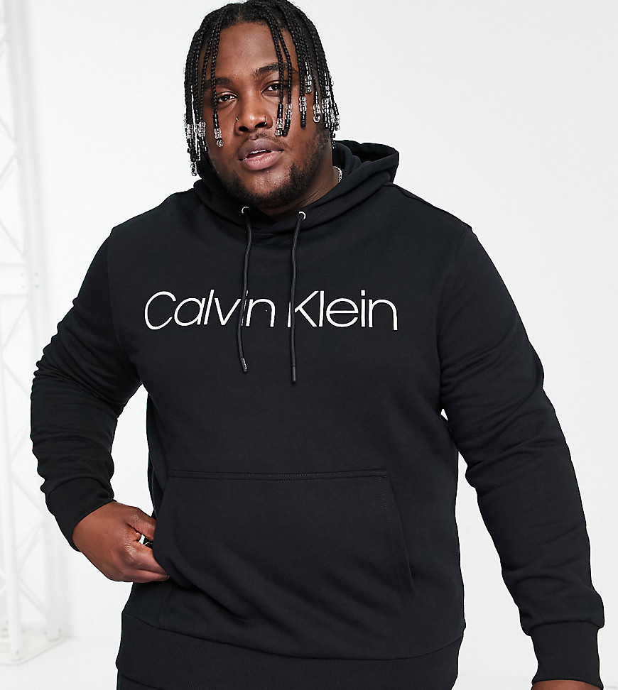 Calvin Klein - Exclusief voor Asos - Big & Tall - Hoodie met groot logo in zwart