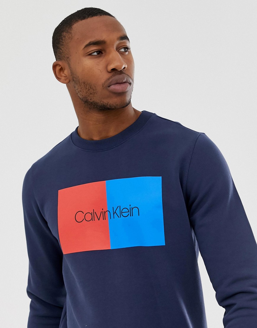 Calvin Klein - Felpa girocollo blu navy con logo colourblock squadrato