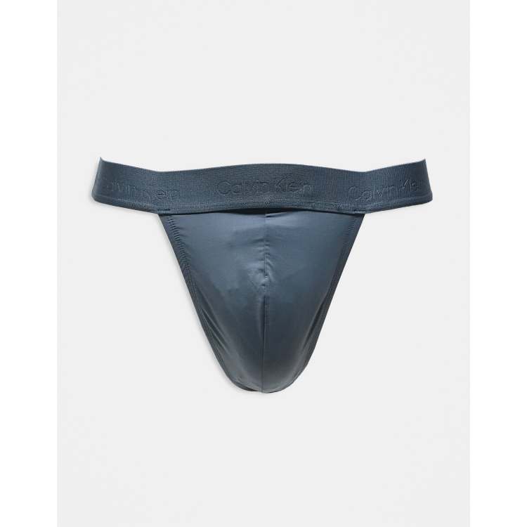 Calvin Klein – Geformter Stringtanga in Blau