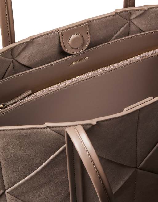 Calvin Klein geweven suède shopper met binnenetui in rose taupe, 5 van 5
