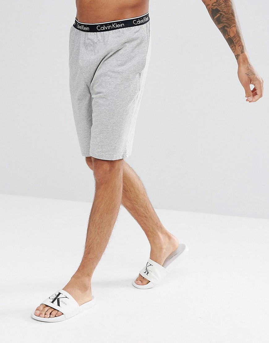 Calvin Klein – Grå lounge-shorts med regulær pasform