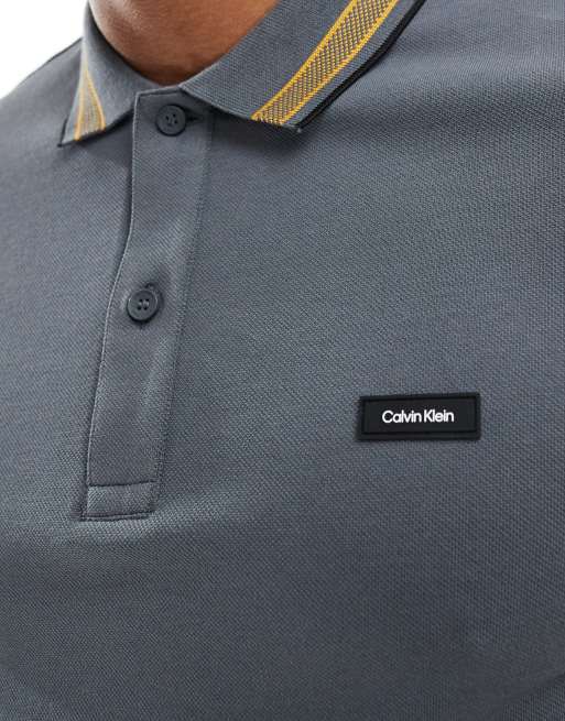 Calvin Klein - Grå poloskjorte i piqué med stretch og kontrastkanter, 2 af 4