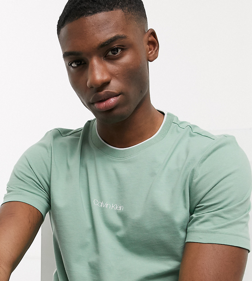 Calvin Klein – Grön t-shirt med logga på bröstet, endast hos ASOS