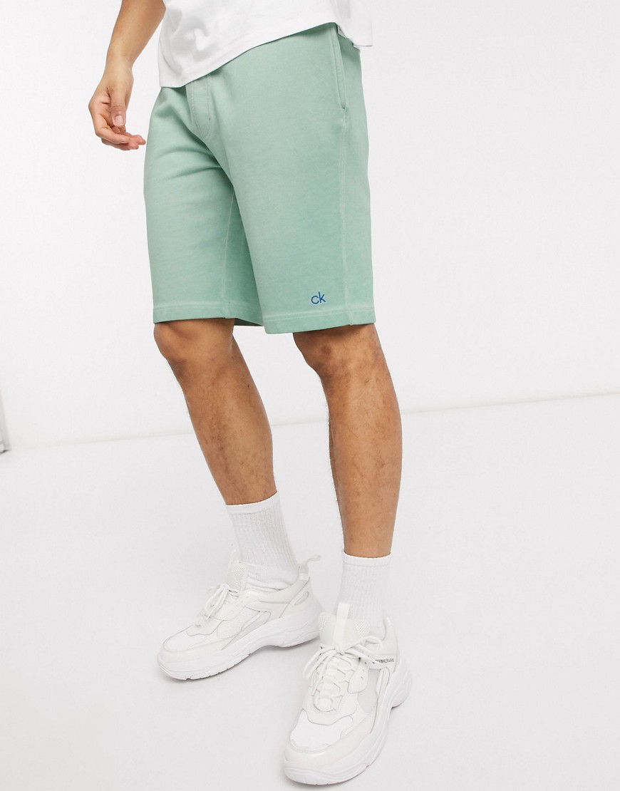 Calvin Klein – Gröna broderade sweatshorts