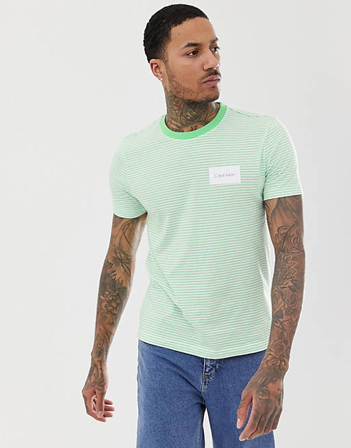 Calvin Klein – Grün gestreiftes T-Shirt mit Rundhalsausschnitt und Box-Logo  | ASOS