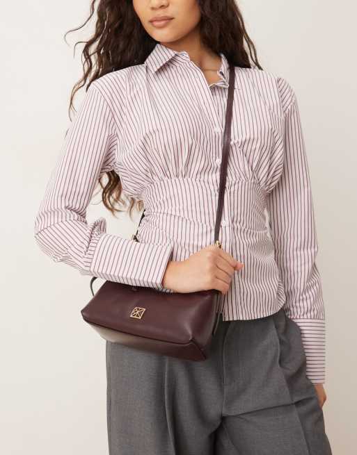 Calvin Klein hardware detailing logo shoulder bag in brown, 3 of 4