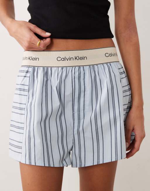 Calvin Klein – Heritage – Shorts aus Baumwollpopeline in Blau gestreift mit Logobund, 3 von 5