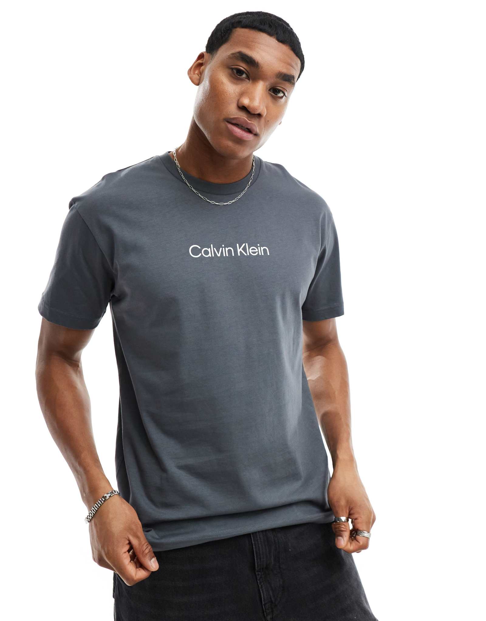 Комфортная футболка с логотипом Calvin Klein hero серого цвета