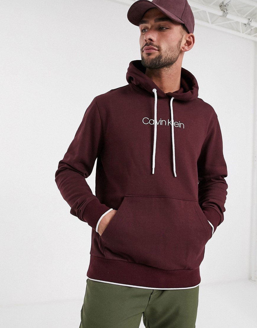Calvin Klein - Hoodie met logo op de borst in bordeauxrood