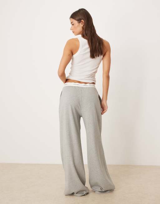 Calvin Klein – Hose in Grau mit Logobund, 2 von 4