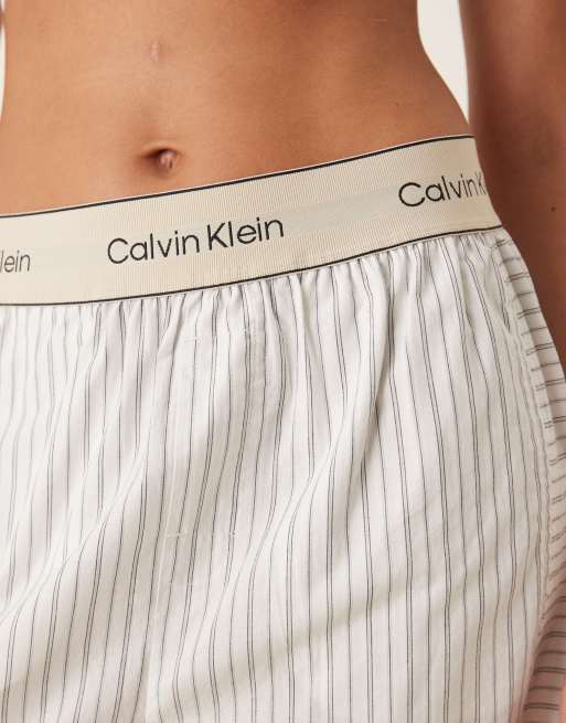 Calvin Klein - Hvide og grå pyjamasbukser i bomuldspoplin med striber, 4 af 4