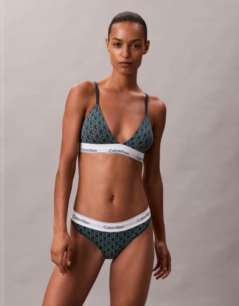 Calvin Klein - Icon - Co-ord set van triangel bh en string van katoen en modal in blauwe embleemprint - view 1